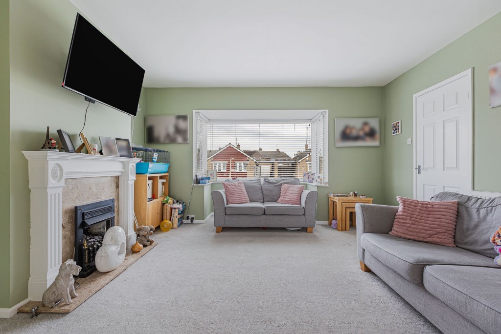 Thames Avenue, Swindon, SN25