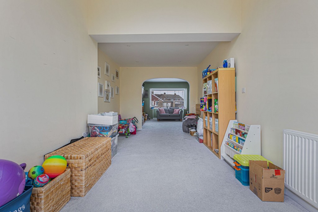 Thames Avenue, Swindon, SN25