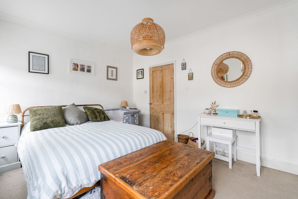 Avenue Road, Swindon, SN1