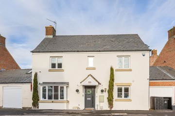 Tuscan Road, Swindon, SN25