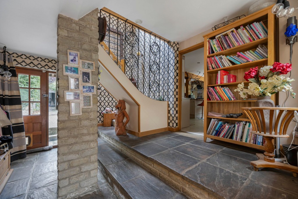 Ampney Crucis, Ridge Barn, GL7