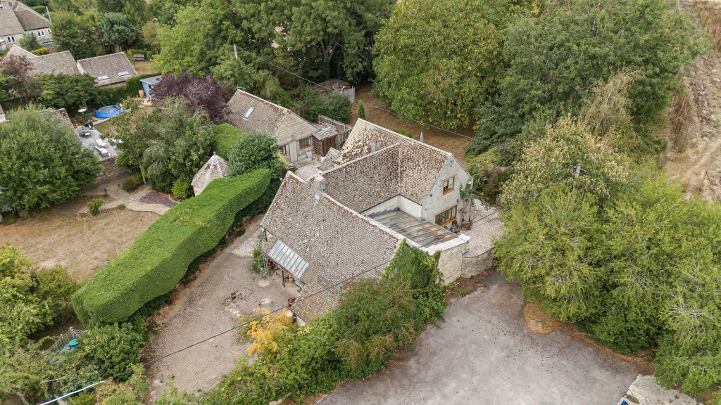 Ampney Crucis, Ridge Barn, GL7