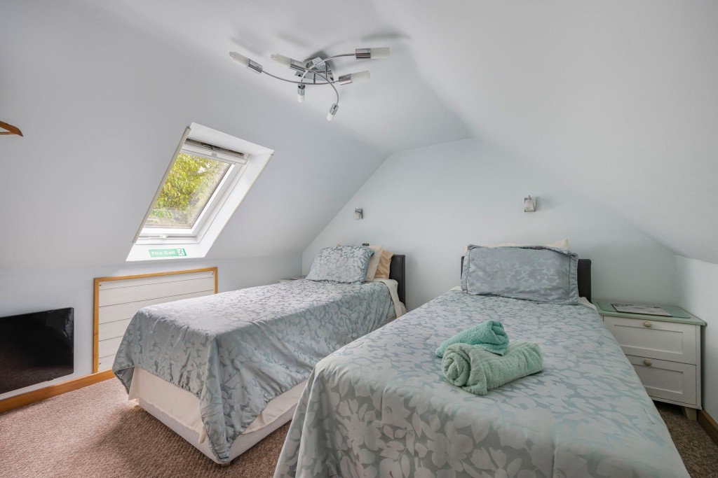 Ampney Crucis, Ridge Barn, GL7