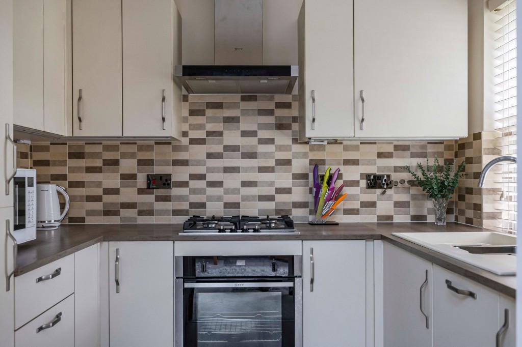 Brettingham Gate, Swindon, SN3