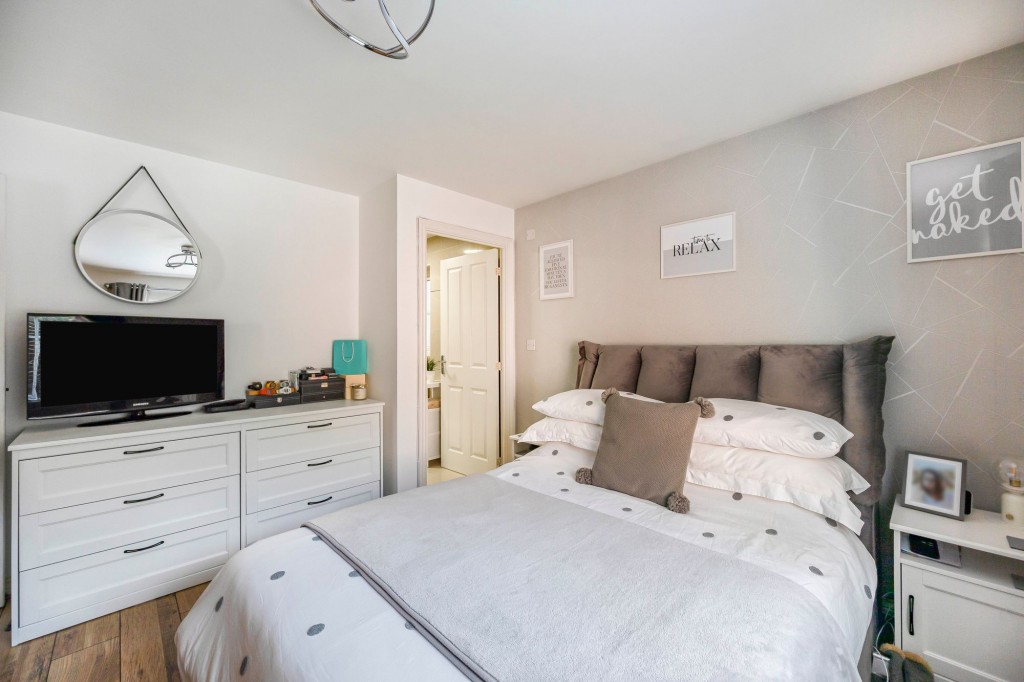 Melstock Road, Swindon, SN25