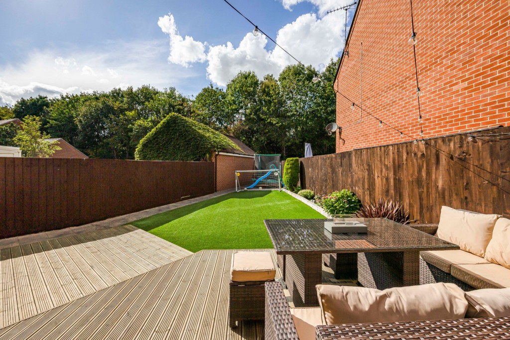 Melstock Road, Swindon, SN25