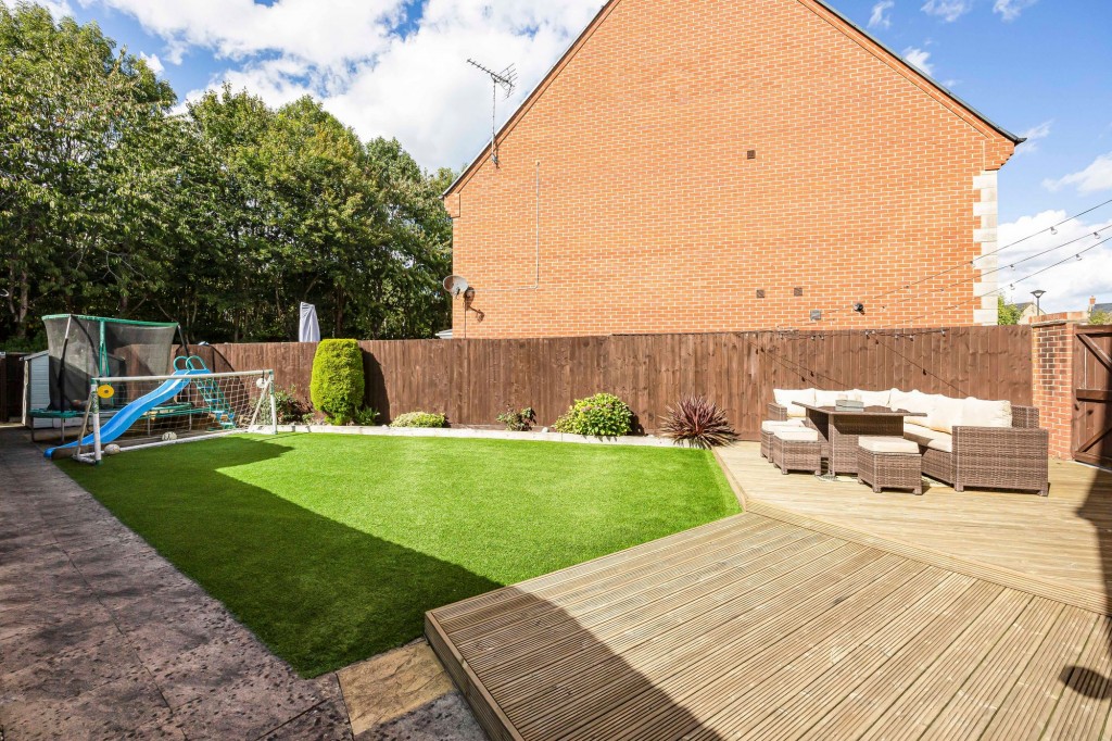 Melstock Road, Swindon, SN25