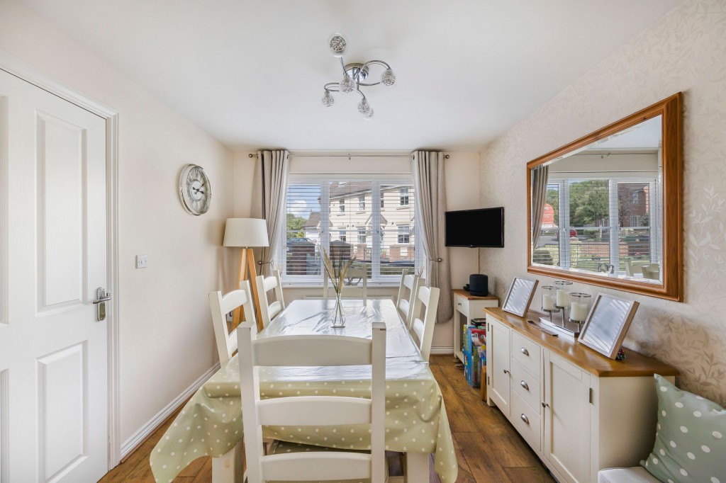 Melstock Road, Swindon, SN25