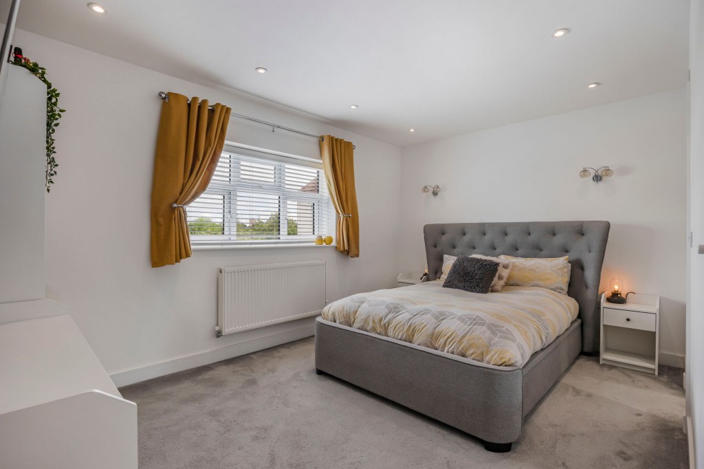 Whitworth Road, Swindon, SN25