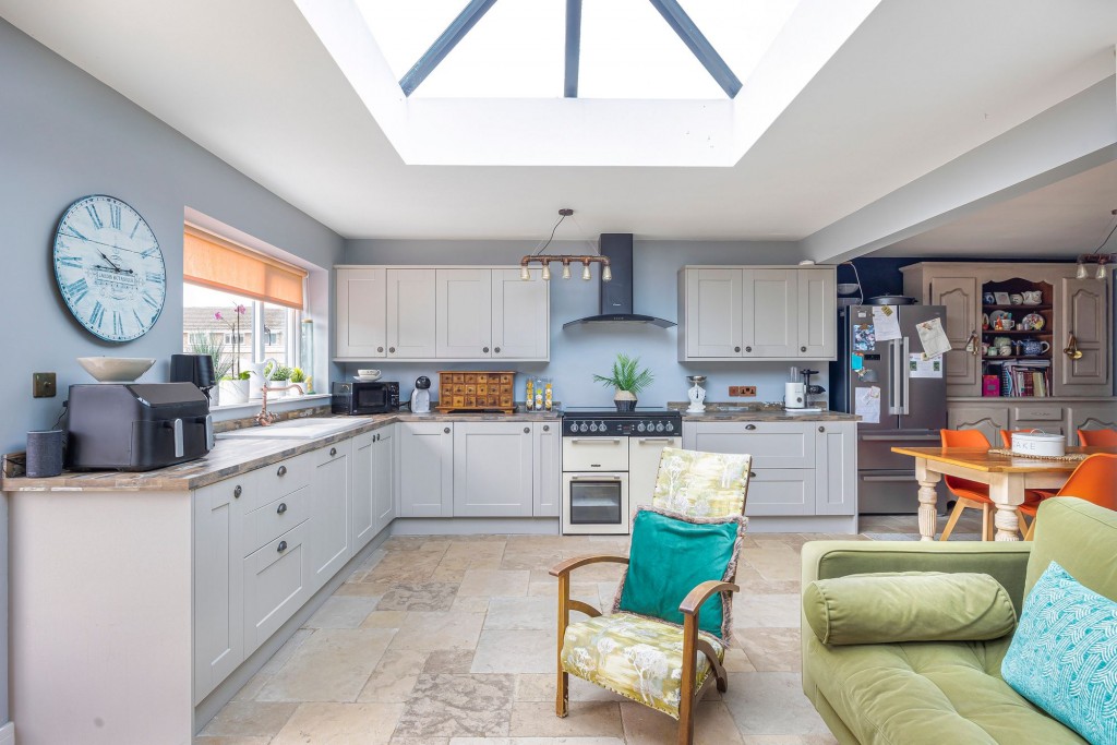 Severn Avenue, Swindon, SN25