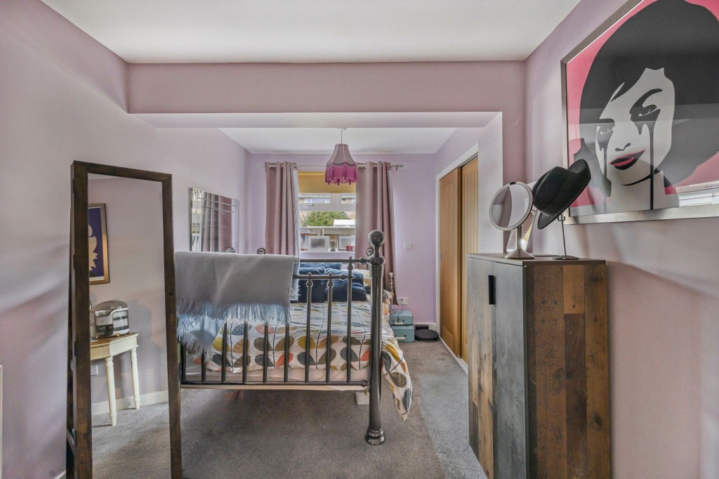 Severn Avenue, Swindon, SN25