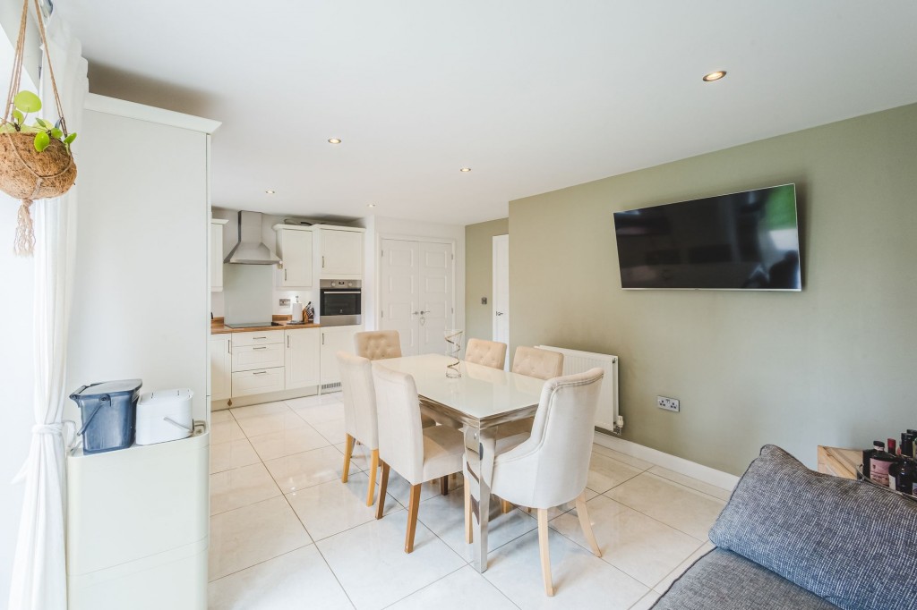Batsford Crescent, Swindon, SN25