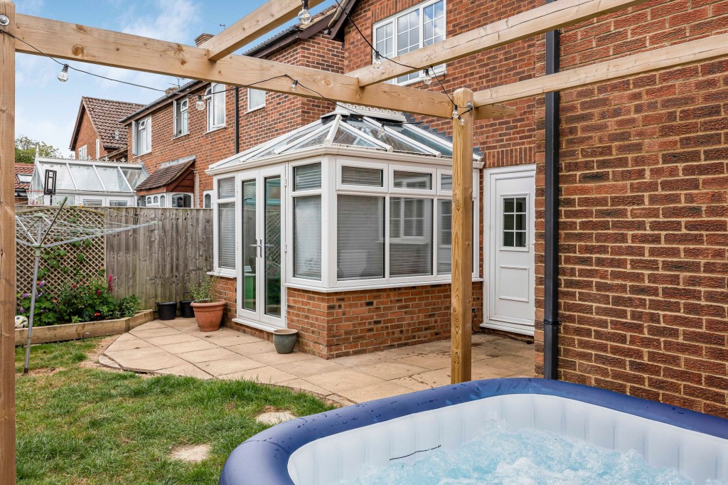 Yarnton Close, Nine Elms, SN5