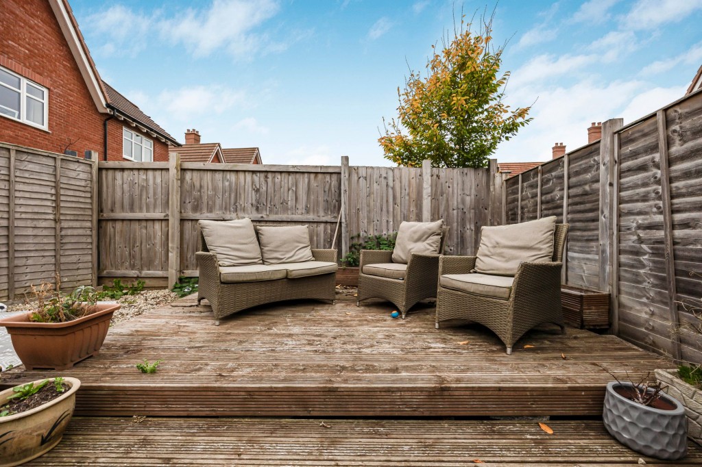Augustus Close, Tadpole Garden Village, SN25