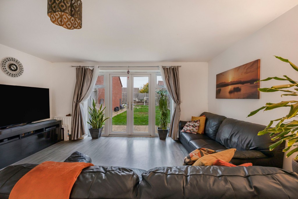 Augustus Close, Tadpole Garden Village, SN25