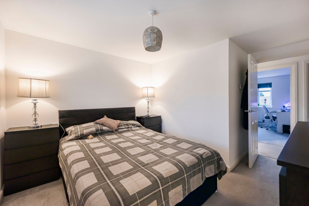 Augustus Close, Tadpole Garden Village, SN25