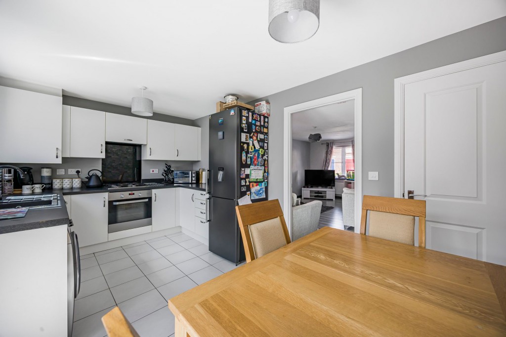 Clapham Close, Swindon, SN2