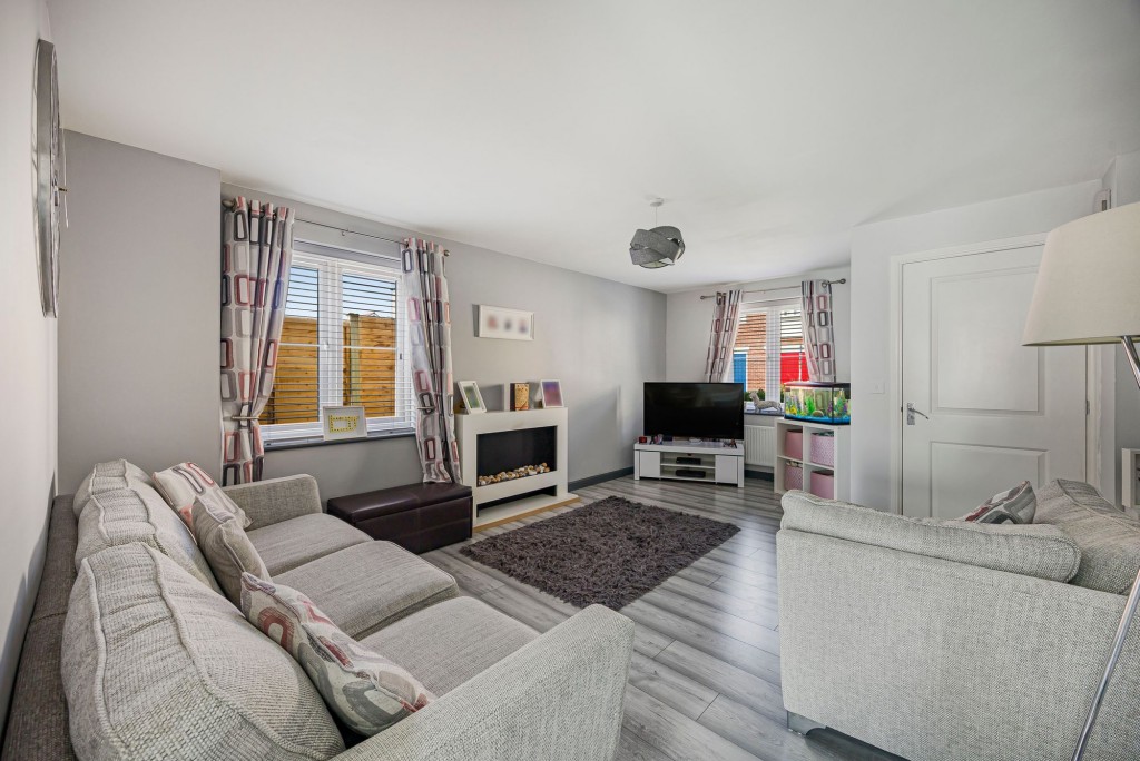 Clapham Close, Swindon, SN2