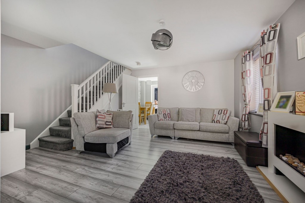 Clapham Close, Swindon, SN2