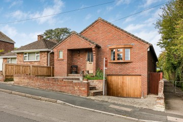 The Broadway, Swindon, SN25