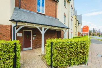 William Morris Way, Tadpole Garden Village, SN25