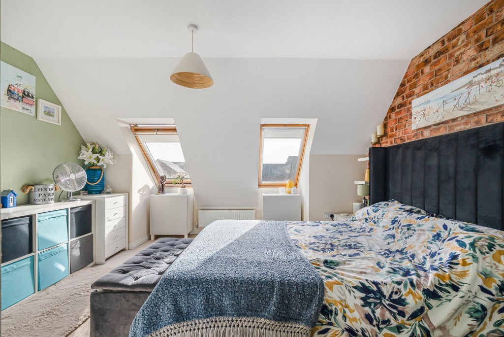 Melstock Road, Swindon, SN25