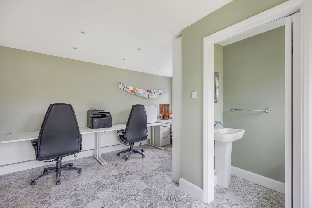 Dunraven Close, Swindon, SN3