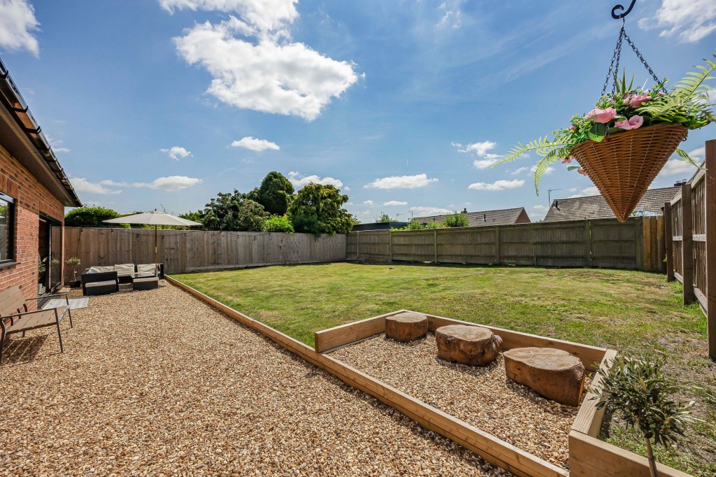 Carisbrook Terrace, Chiseldon, SN4