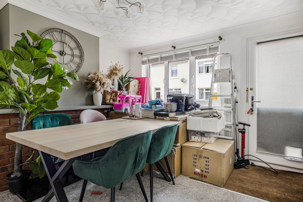 Hawkins Street, Swindon, SN2