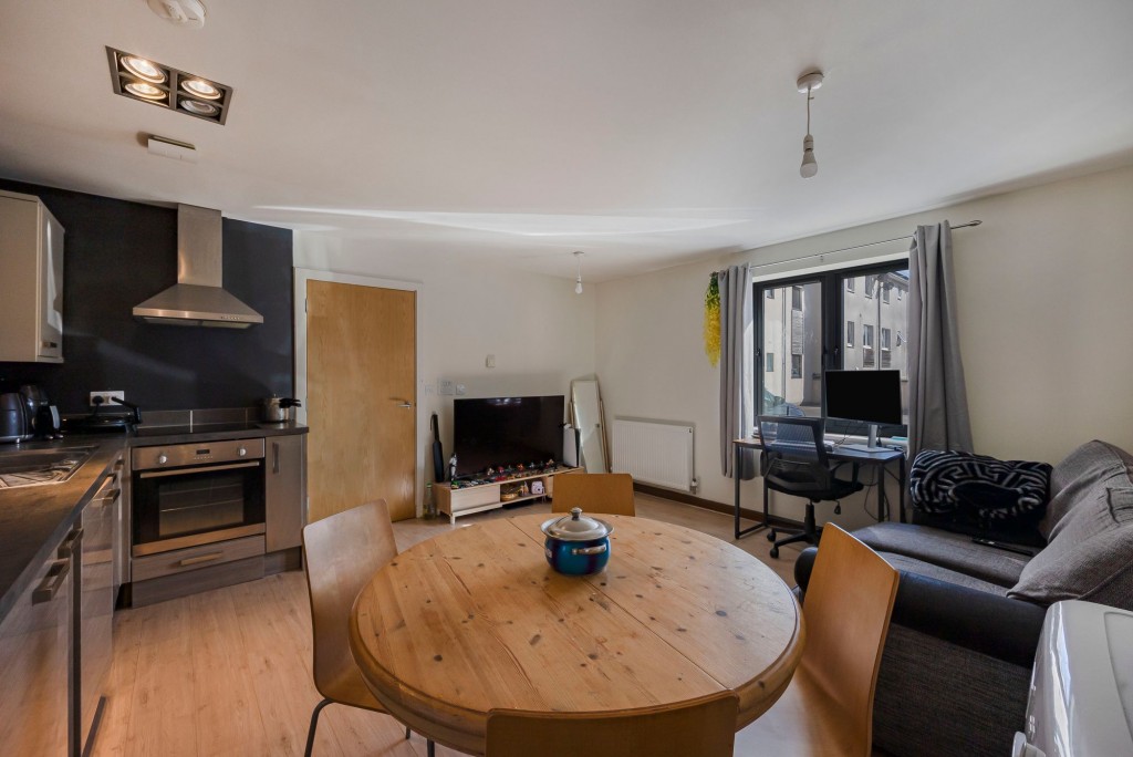 Seacole Crescent, Swindon, SN1