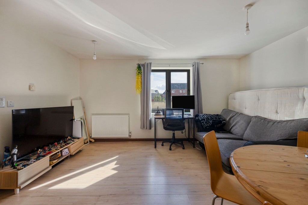 Seacole Crescent, Swindon, SN1