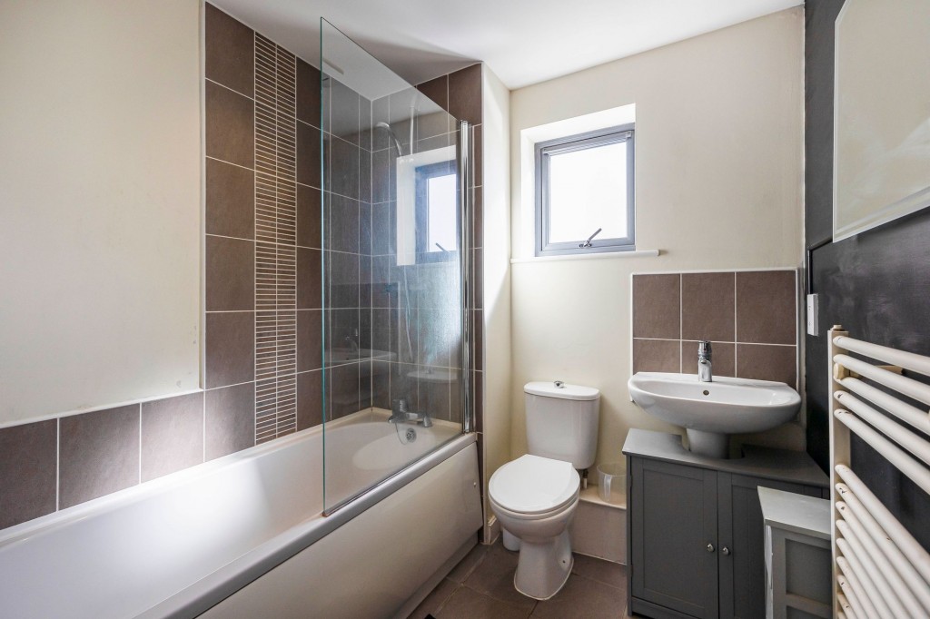 Seacole Crescent, Swindon, SN1