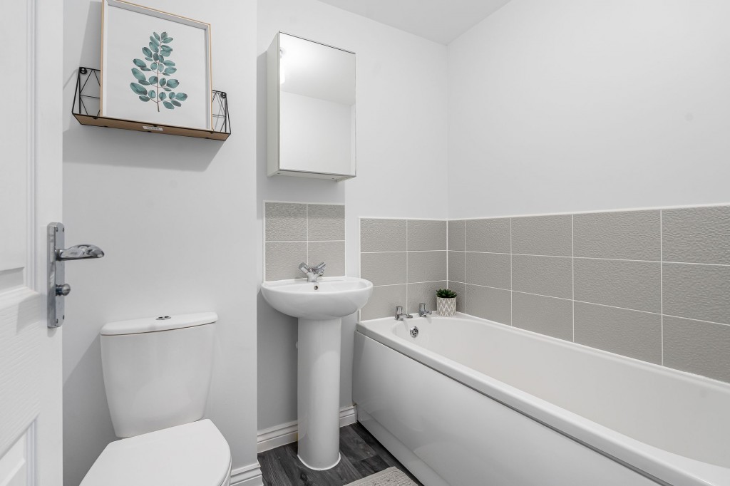 Cob Hill, Purton, SN5