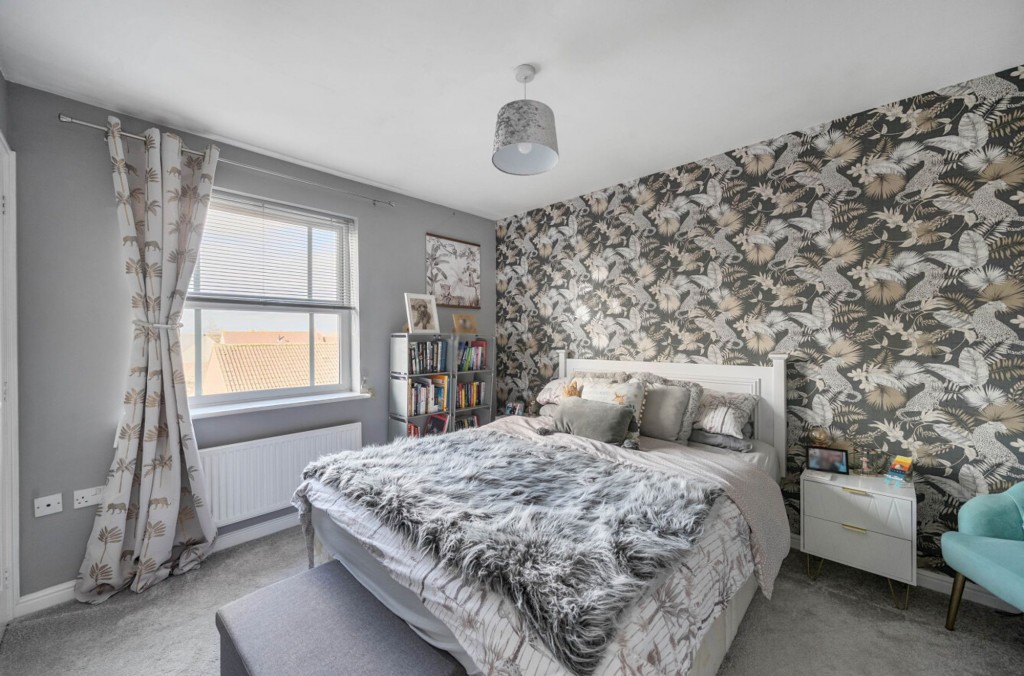 Pioneer Road, Swindon, SN25