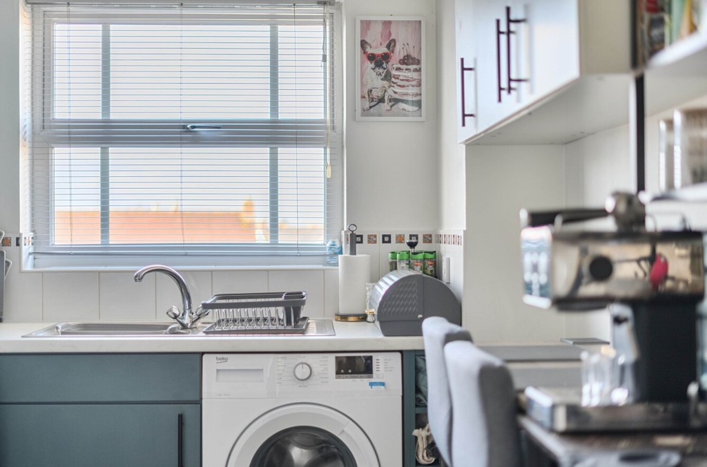 Pioneer Road, Swindon, SN25