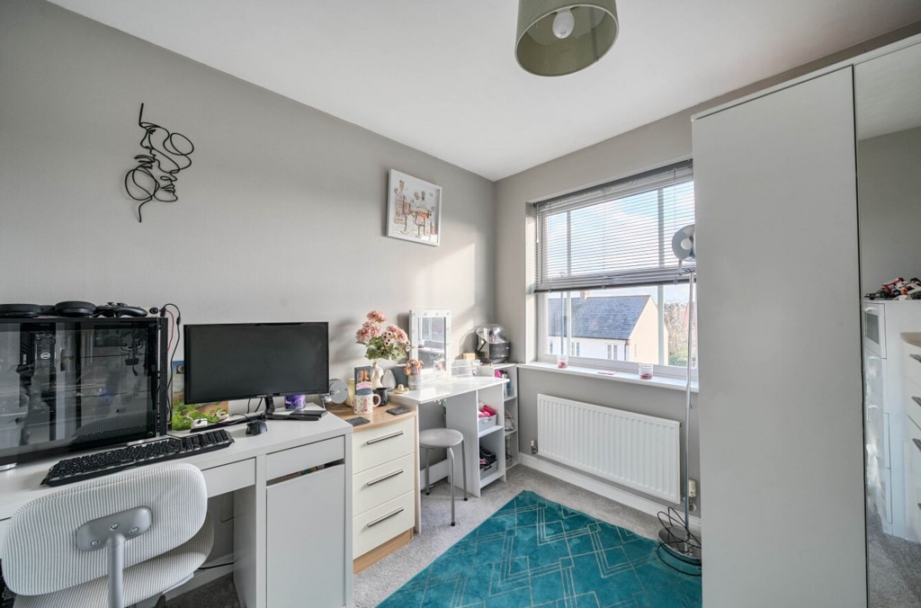 Pioneer Road, Swindon, SN25