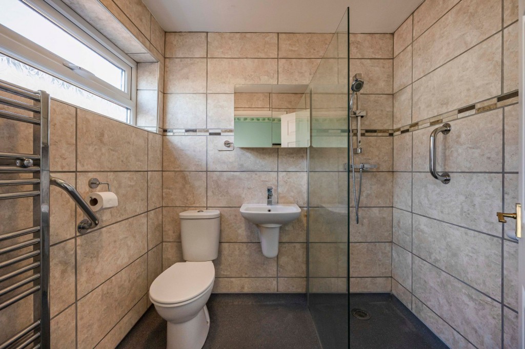 Queenborough, Toothill, SN5