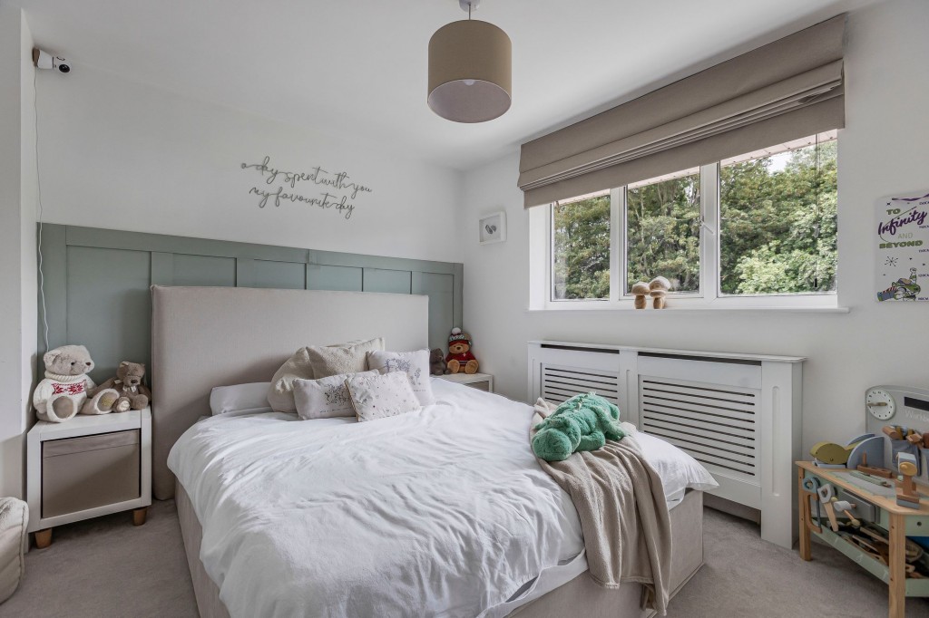 Tenzing Gardens, Swindon, SN25