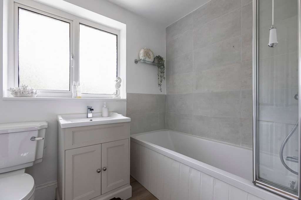 Tenzing Gardens, Swindon, SN25