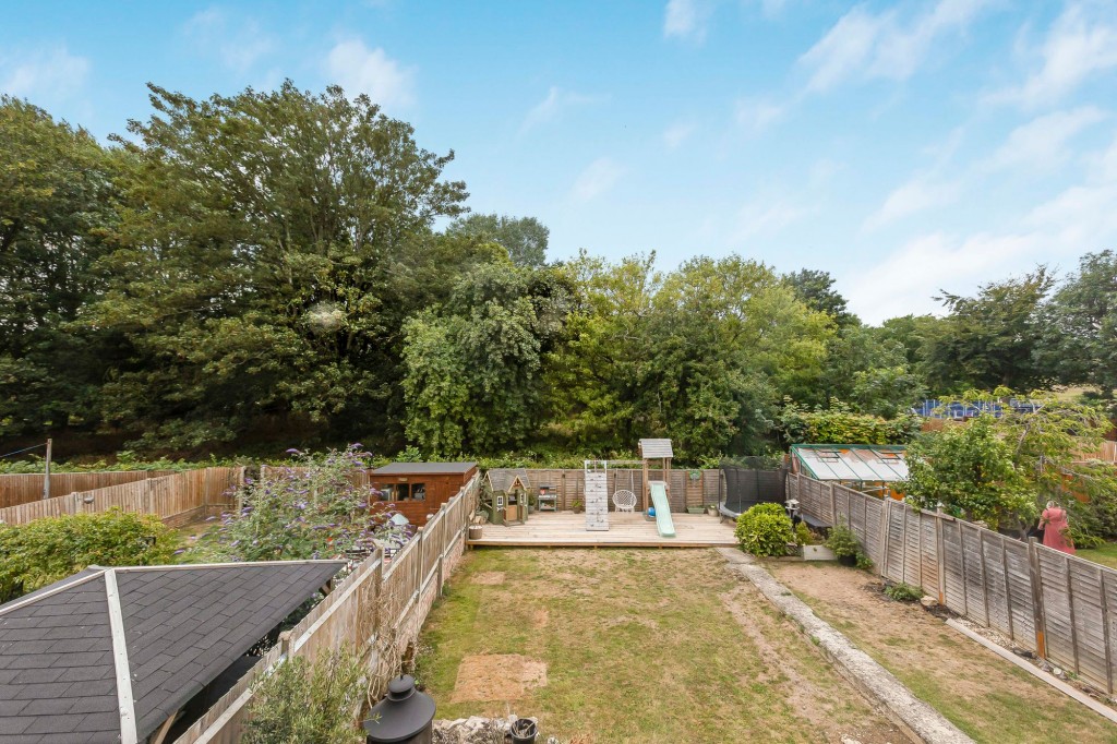 Tenzing Gardens, Swindon, SN25