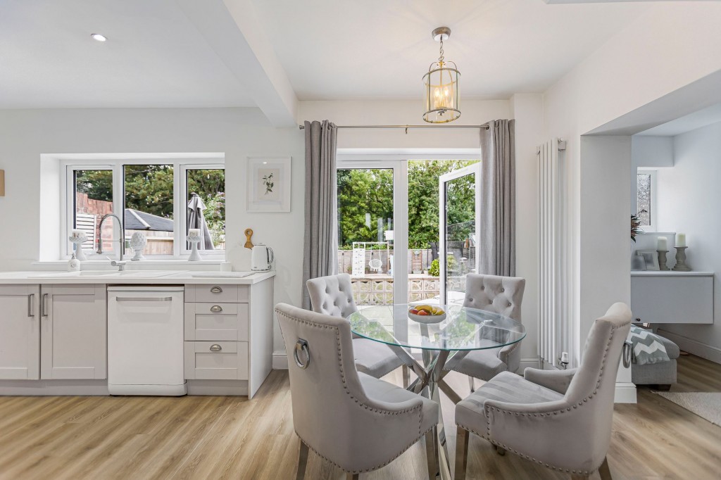 Tenzing Gardens, Swindon, SN25