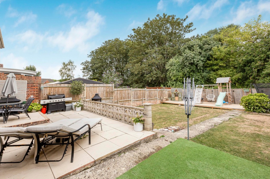 Tenzing Gardens, Swindon, SN25
