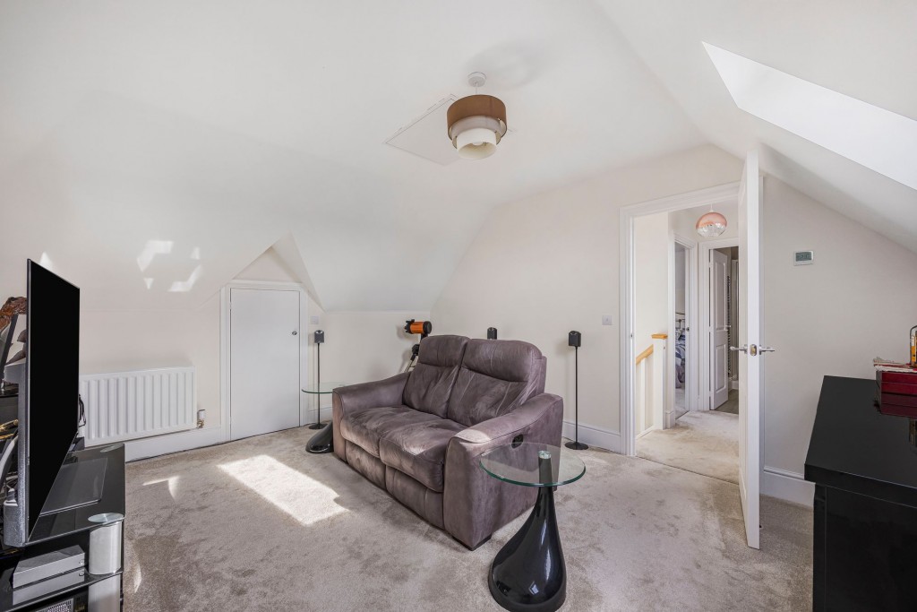 Jade Close, Swindon, SN25