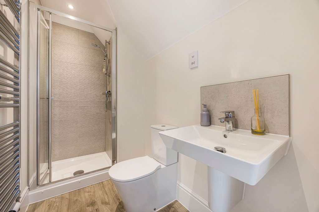 Jade Close, Swindon, SN25