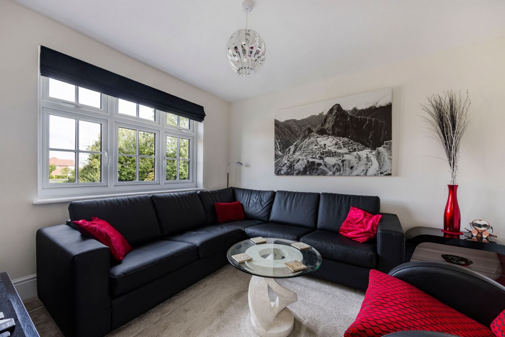 Jade Close, Swindon, SN25