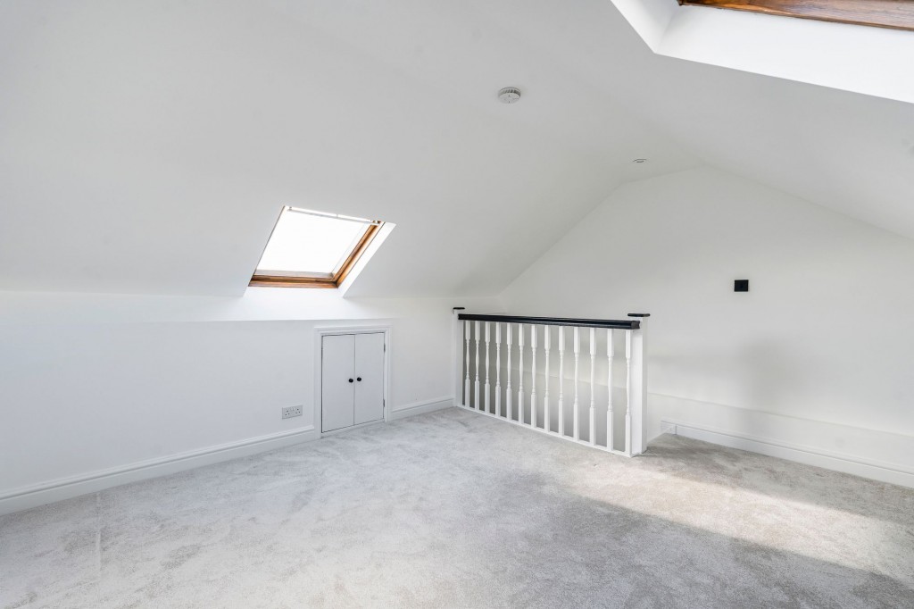 Church Walk South, Swindon, SN2