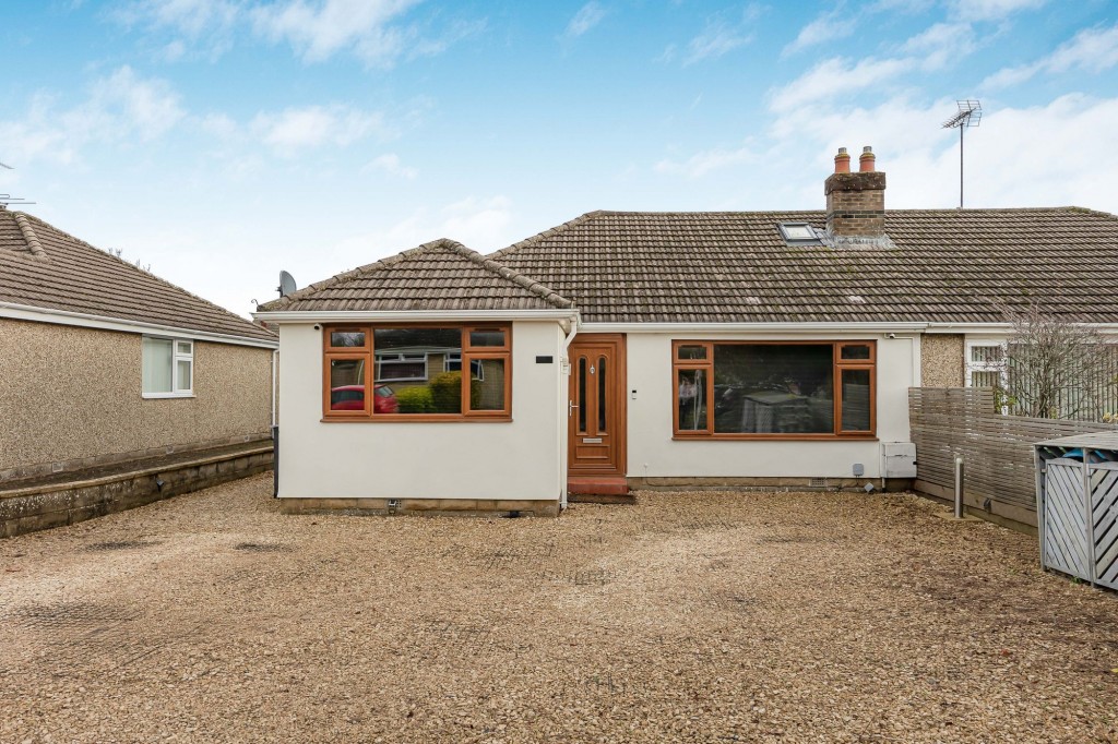 Highclere Avenue, Swindon, SN3