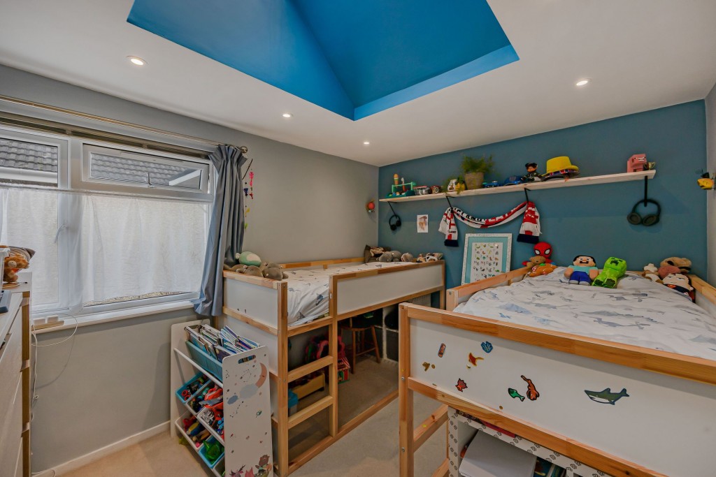 Highclere Avenue, Swindon, SN3