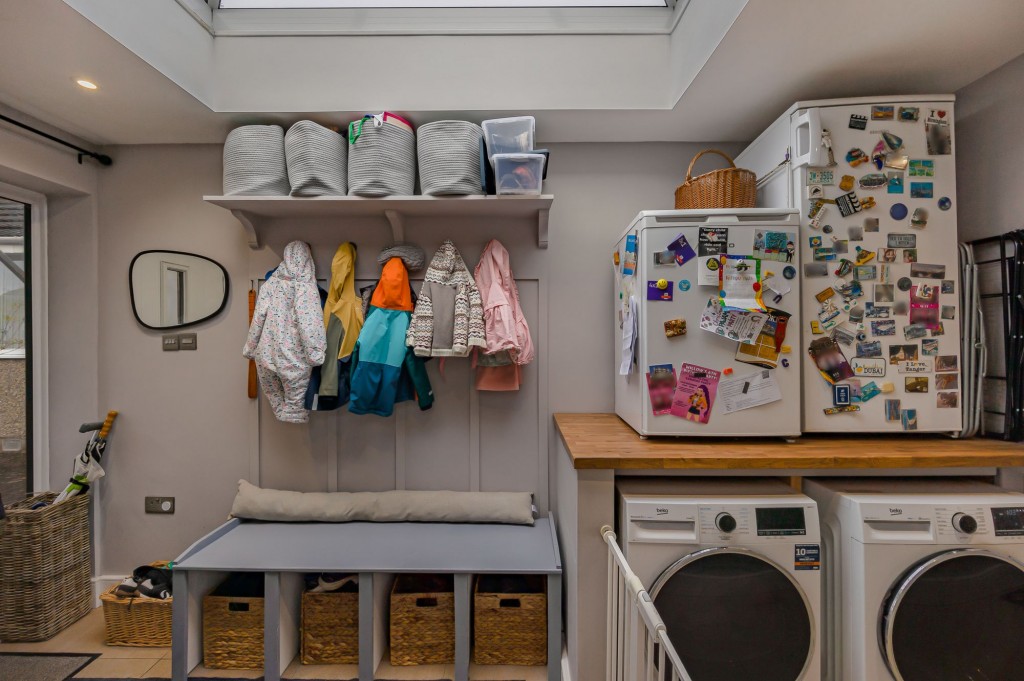 Highclere Avenue, Swindon, SN3