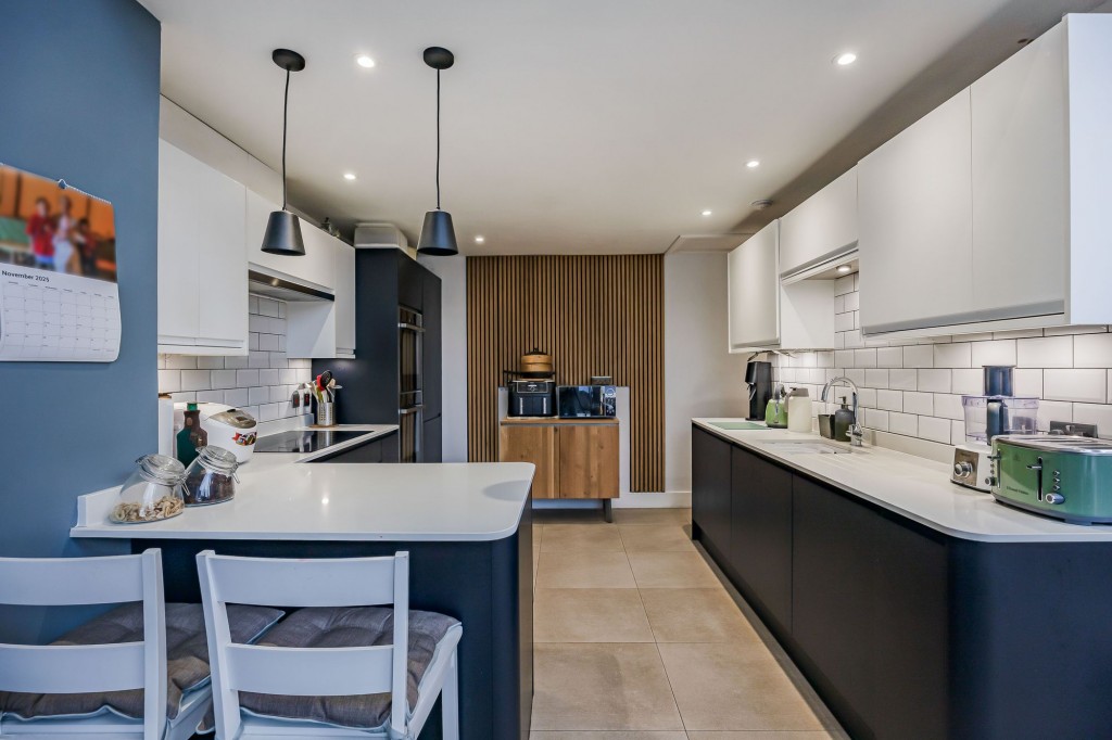 Highclere Avenue, Swindon, SN3